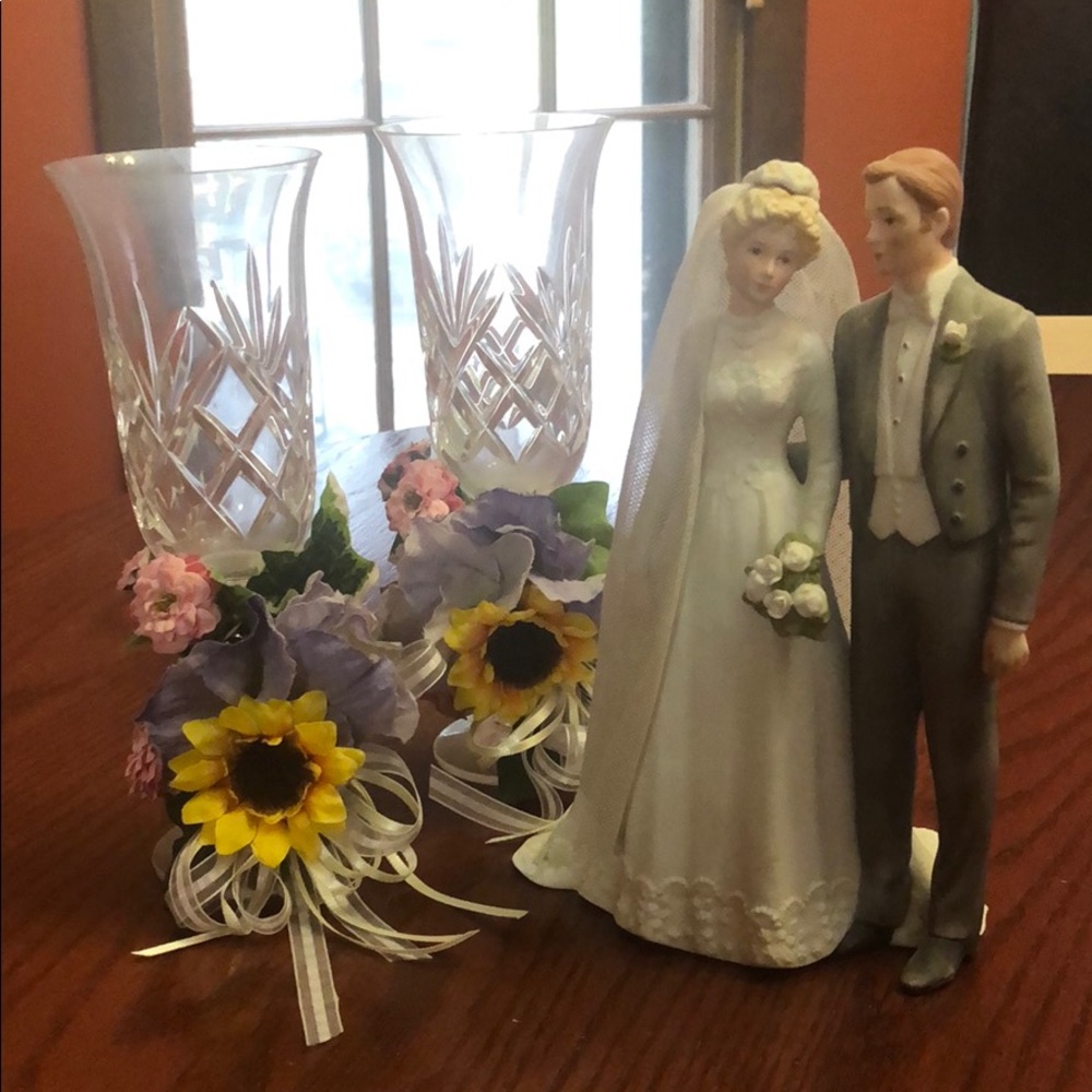 Wedding flutes to match the bouquet I listed!
